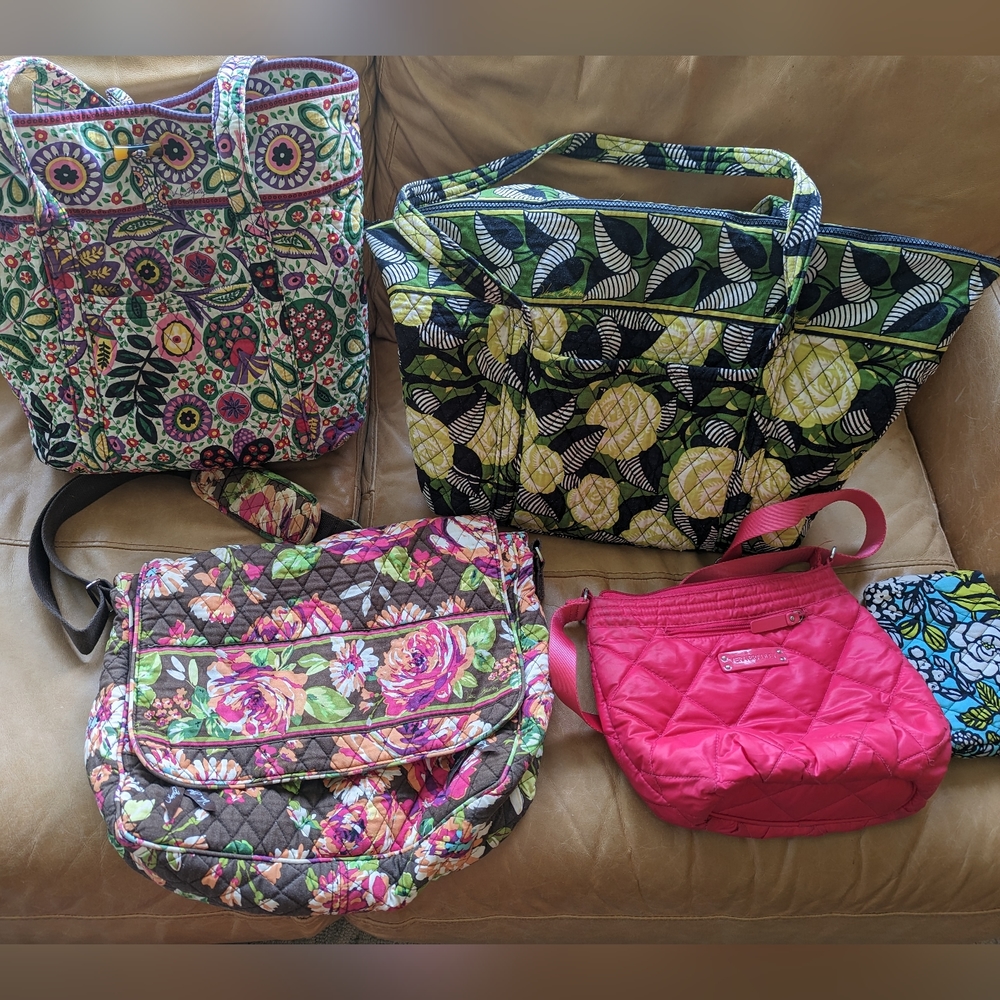 Lot of 4 Vera Bradley bags (and pouch)